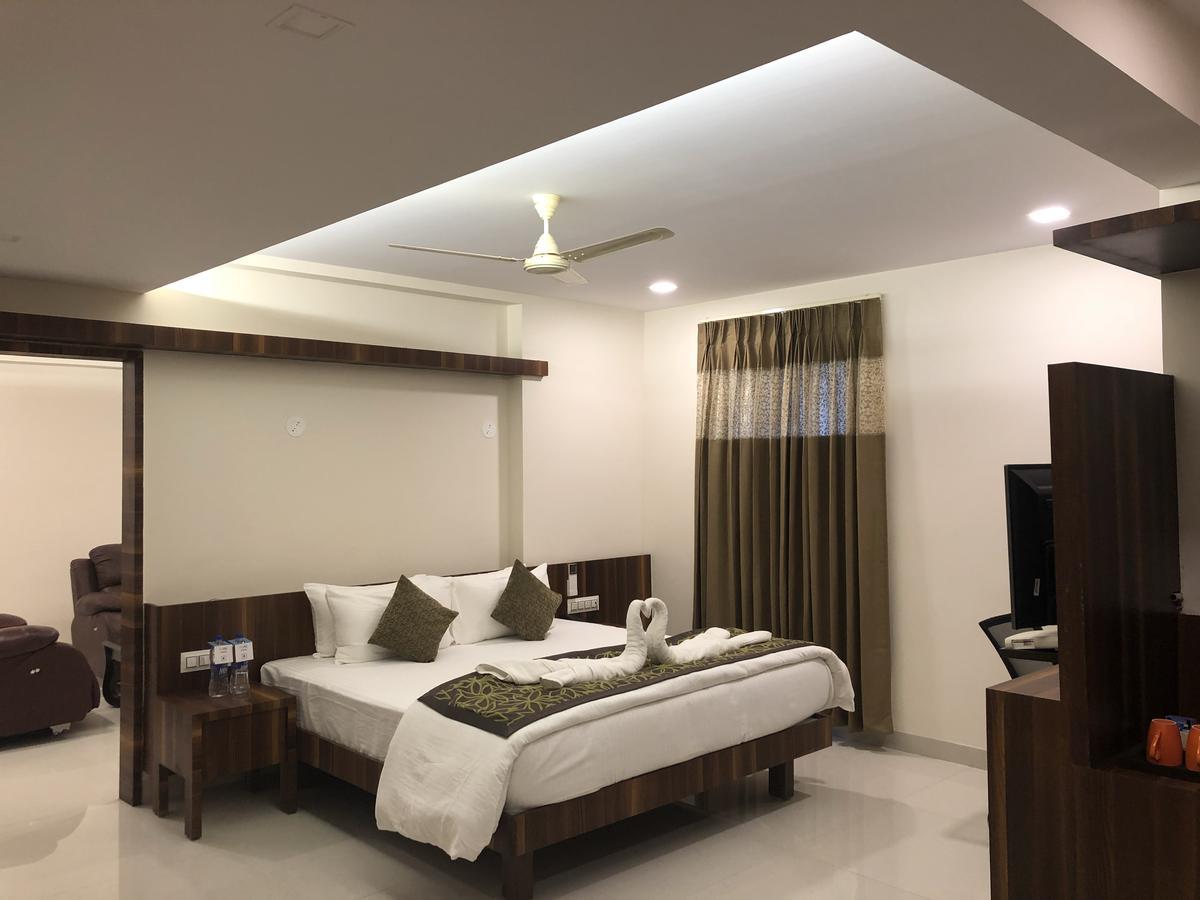 Kyriad Hotel Vijayapura By Othpl Bijāpur Eksteriør bilde