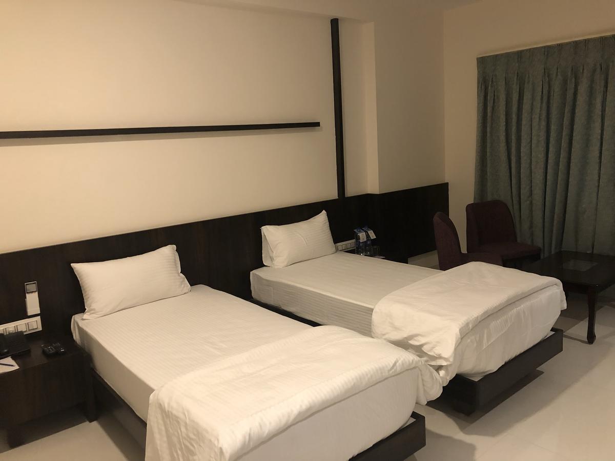 Kyriad Hotel Vijayapura By Othpl Bijāpur Eksteriør bilde