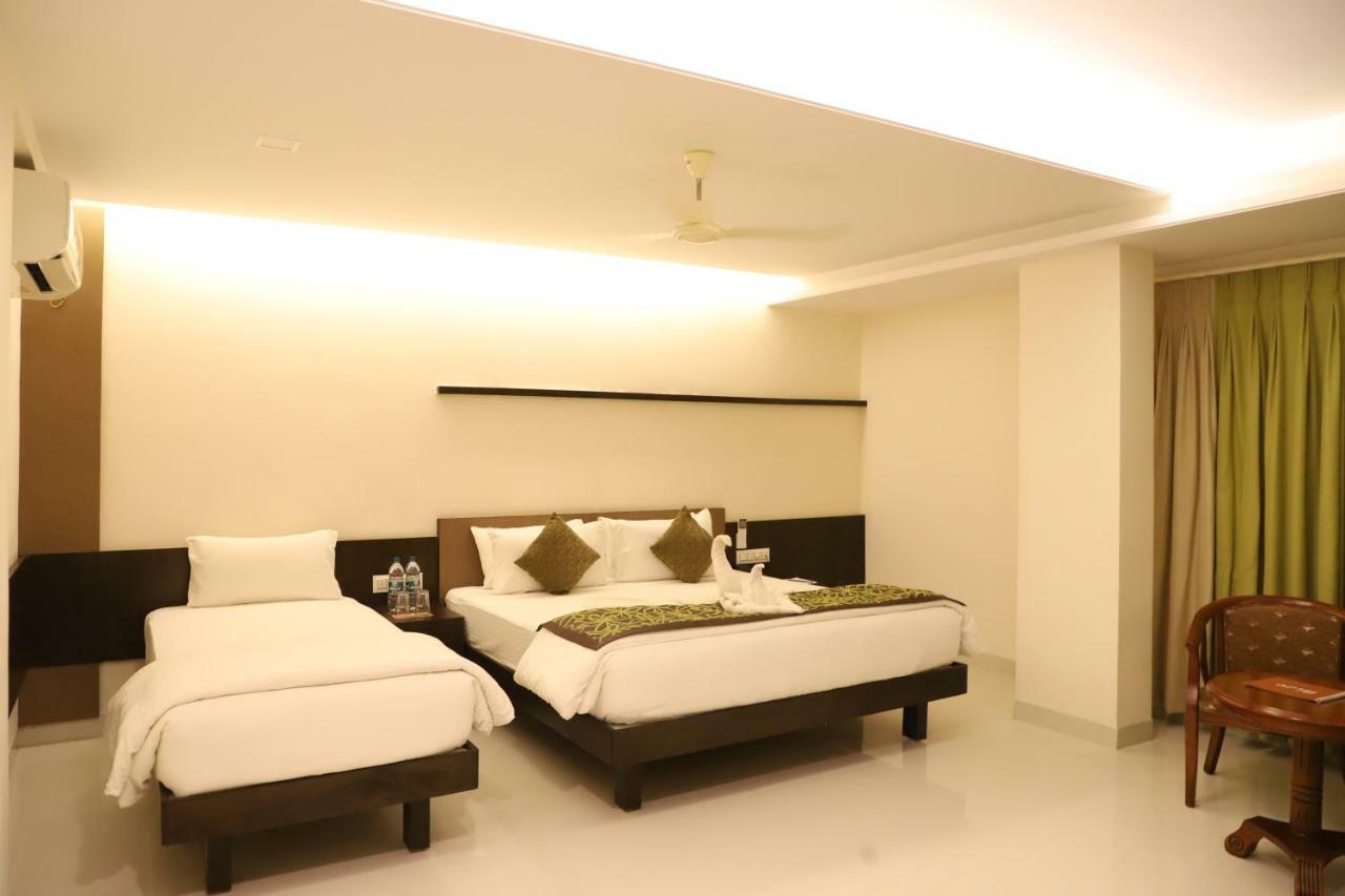 Kyriad Hotel Vijayapura By Othpl Bijāpur Eksteriør bilde